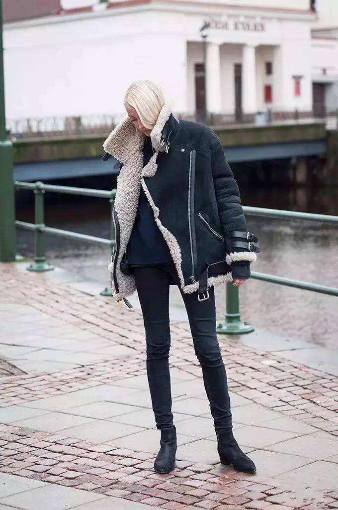 冬天米色短靴子搭配大全,冬天什么短靴好看又百搭