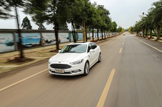 高科技感的轿车,高端科技电动轿车视频