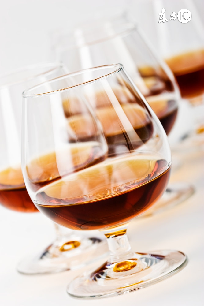 拼酒力身心俱惫，解酒方力挺千杯不醉