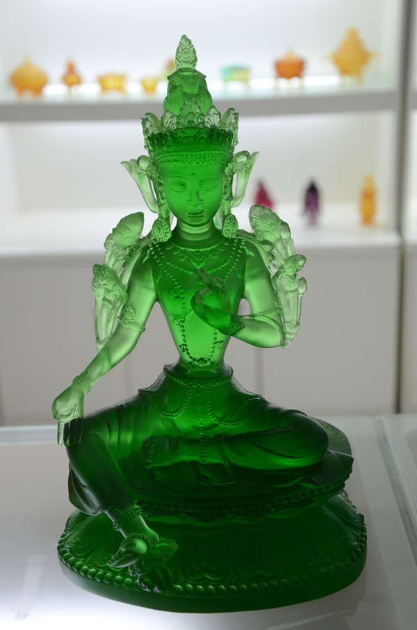 琉璃的功用,琉璃吊坠功效与作用