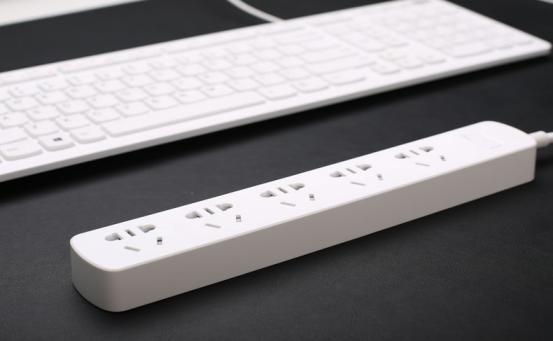 小米插排五孔测评,品胜排插好还是爱国者排插好