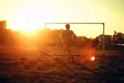 有个爱踢球男朋友是什么体验,男朋友喜欢足球胜过喜欢女朋友