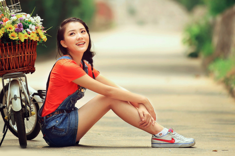 在你困难的时候看你笑话的人,当我们遇到困难的时候看笑话