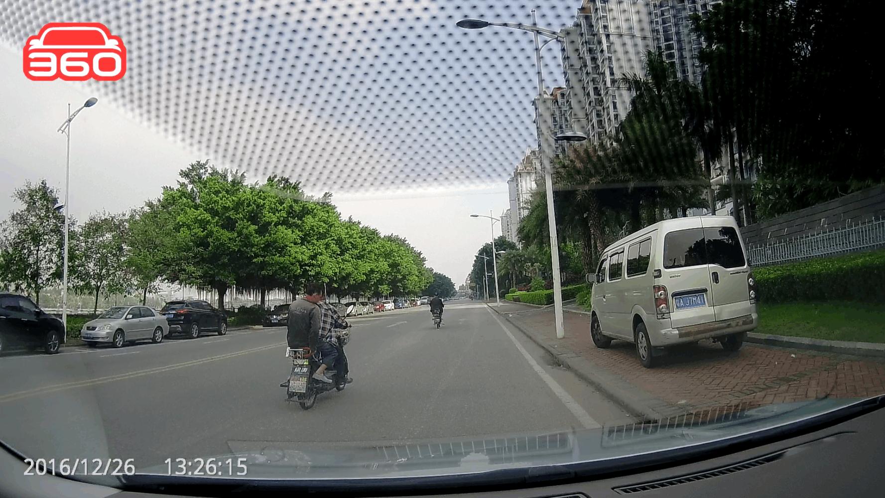 70迈和360哪款后视镜行车记录仪好,360后视镜行车记录仪