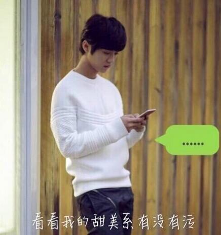 耿直鹿晗真是好脚力，身高不够，踮脚来补，带动大家一起踮起来