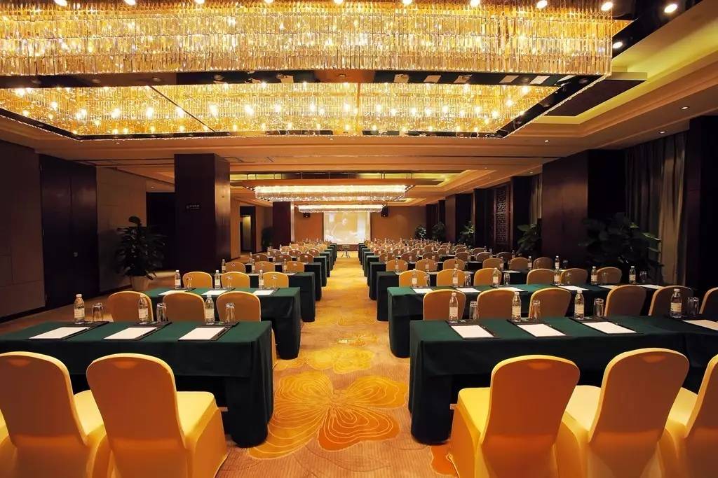 费尔顿凯莱大酒店自助多少钱一位,成都费尔顿凯莱大酒店婚宴价格