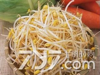 白色羽绒服发霉了怎么清洗才好,白色羽绒服发霉怎么清洗小妙招