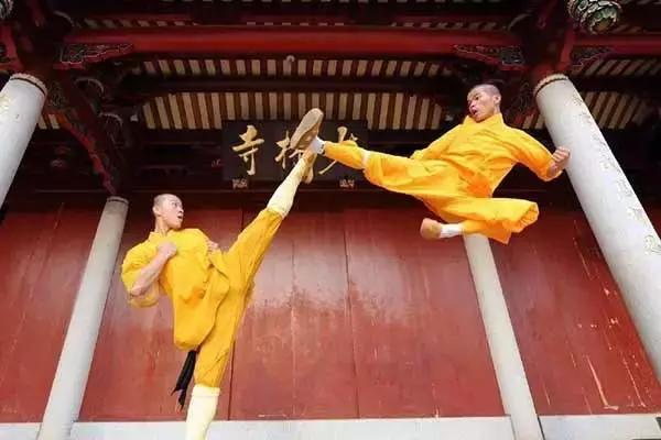 腊八节各寺院施腊八粥送温暖,腊八粥寺庙