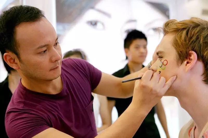 毛戈平是演员吗,毛戈平艺人