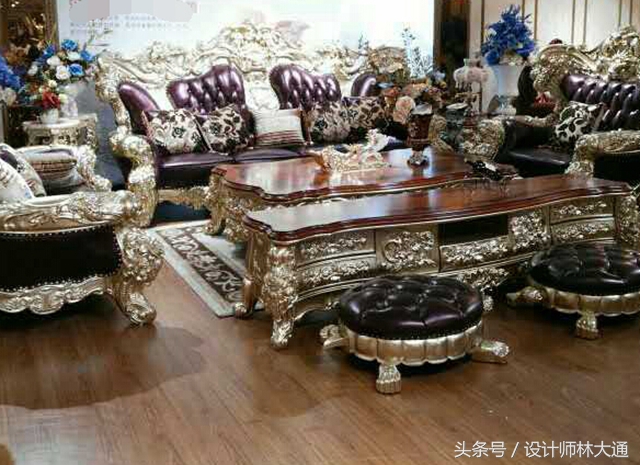 小伙子在工地上做木工一月多少钱,打工小伙做沙发