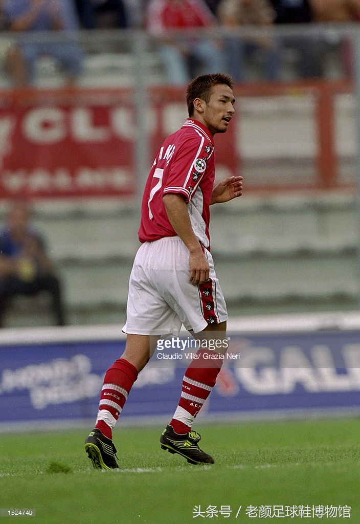 what足球,what鞋是什么牌子