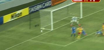 这两张图足以让国足球迷心碎，这就是我们的国家队！