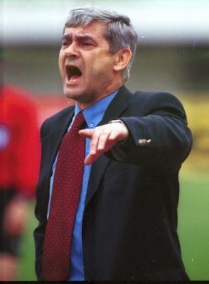 铁打的营盘流水的兵下半句,铁打营盘流水兵正能量