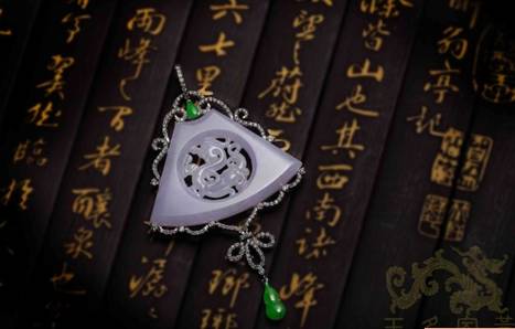 粉色紫罗兰翡翠,女人喜爱的珠宝