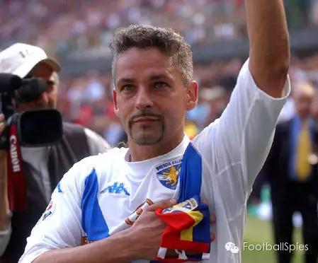 巴乔94年背影图片,49岁的巴乔照片