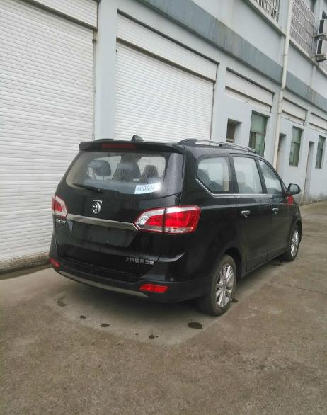 摆地摊卖袜子创业过程,摆地摊卖袜子去厂里拿货技巧