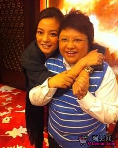 王菲成龙陈坤那英黄晓明马云李连杰，赵薇如何让朋友圈市值破万亿