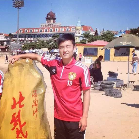 偷鸡偷了金元宝，*号盗**盗到足球圈