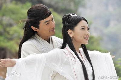 大学校花，选秀走红，被誉京城四美之一，嫁无名男人，却特幸福！