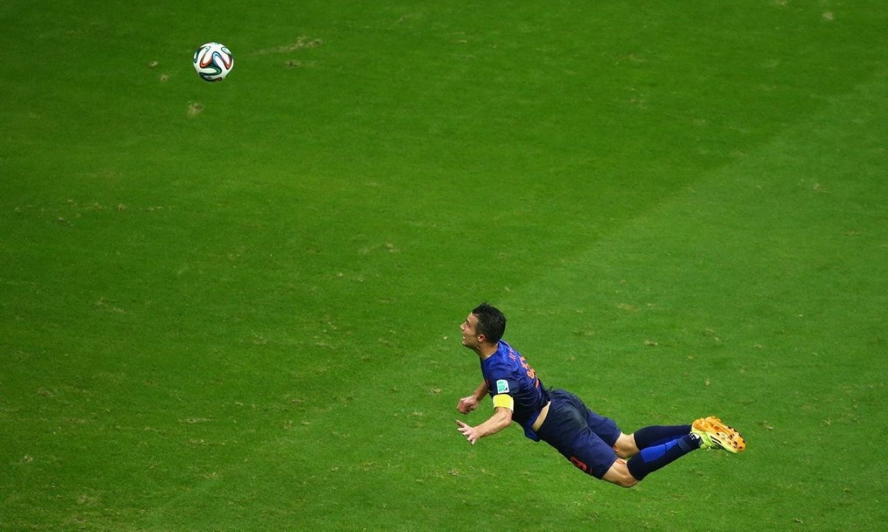 去国外领养难民孩子到中国困难吗,巴西贫民窟孩子的足球水平