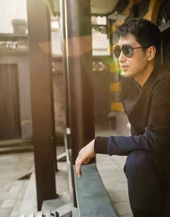 乱世丽人行不上学原版,乱世丽人行不走套路的故事