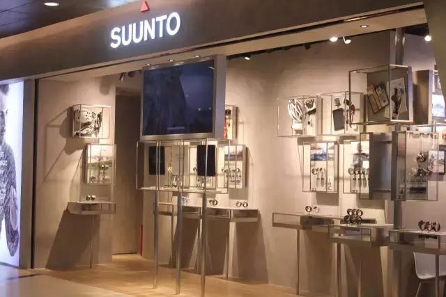 杭州这些运动潮店逆天了！跑鞋比肥皂还轻，冲锋衣堪比艺术品！