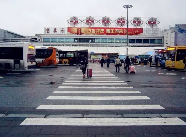 2008年广州火车站春运真实情况,2007年的广州火车站春运视频