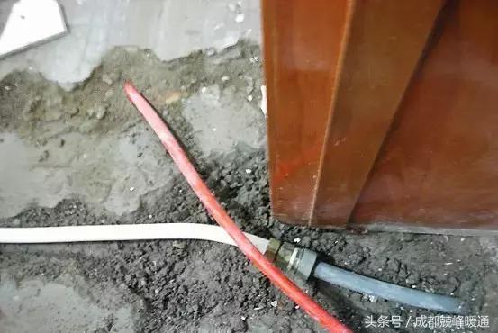 据说这样施工的地暖送人都没人要！