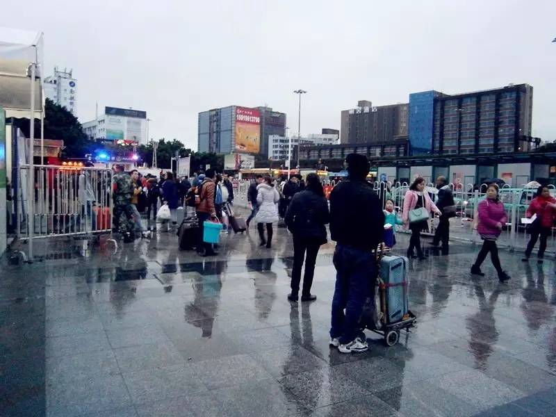 2008年广州火车站春运真实情况,2007年的广州火车站春运视频