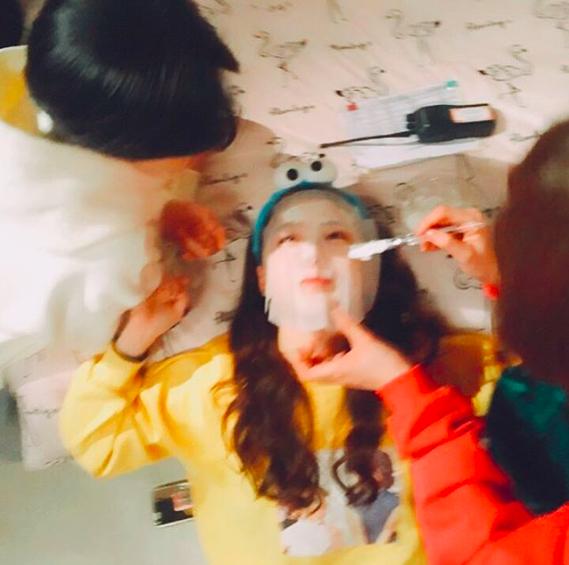 韩国近期疯哪些面膜？像金福珠这么敷面膜敷出10倍功效