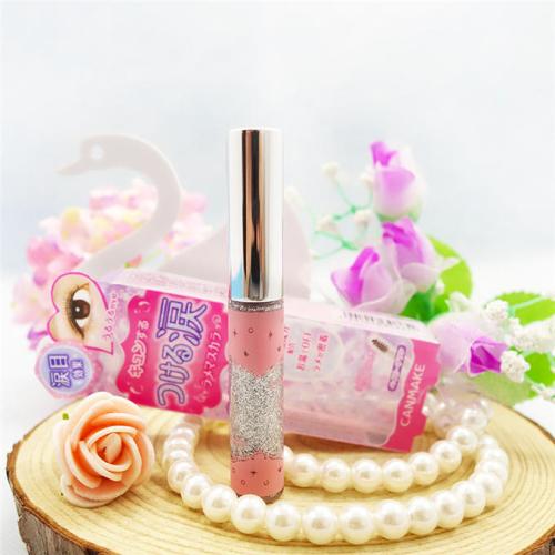 适合元旦的简单妆容,新年又日常又酷的妆容