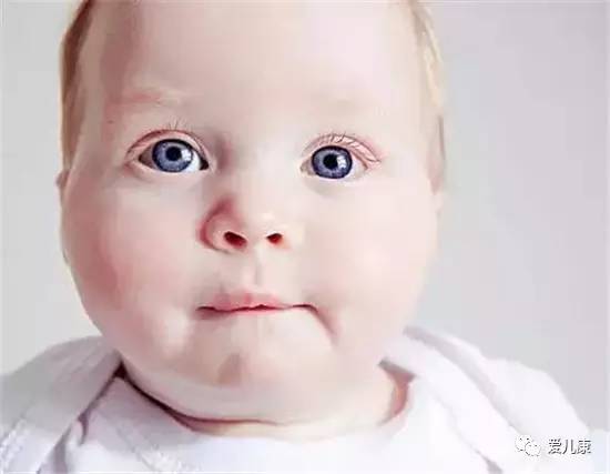 宝宝爱咬下嘴唇怎么办,两岁宝宝咬嘴唇怎么矫正