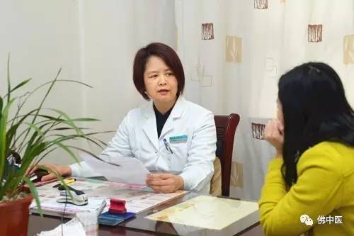 酒精棉球放耳朵里治痛经,痛经时酒精棉球塞入耳朵