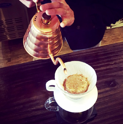 藏身咖啡厅避霾无需远行