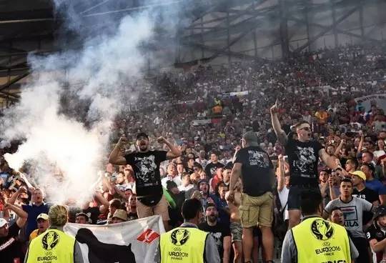 俄足球流氓,俄罗斯世界杯足球流氓