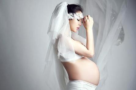 baby哪年生的小海绵,angelababy生小海绵是顺产吗