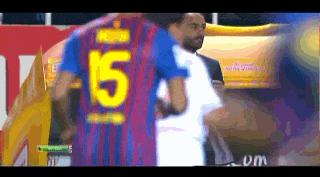 足球经典搞笑gif动图,足球史上十大爆笑瞬间图片