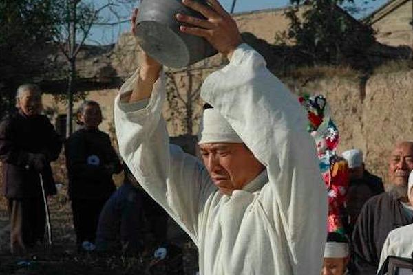 农村宴席的风俗和讲究,农村丧葬有哪些习俗