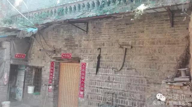 钟灵秀图片,钟灵秀一字马