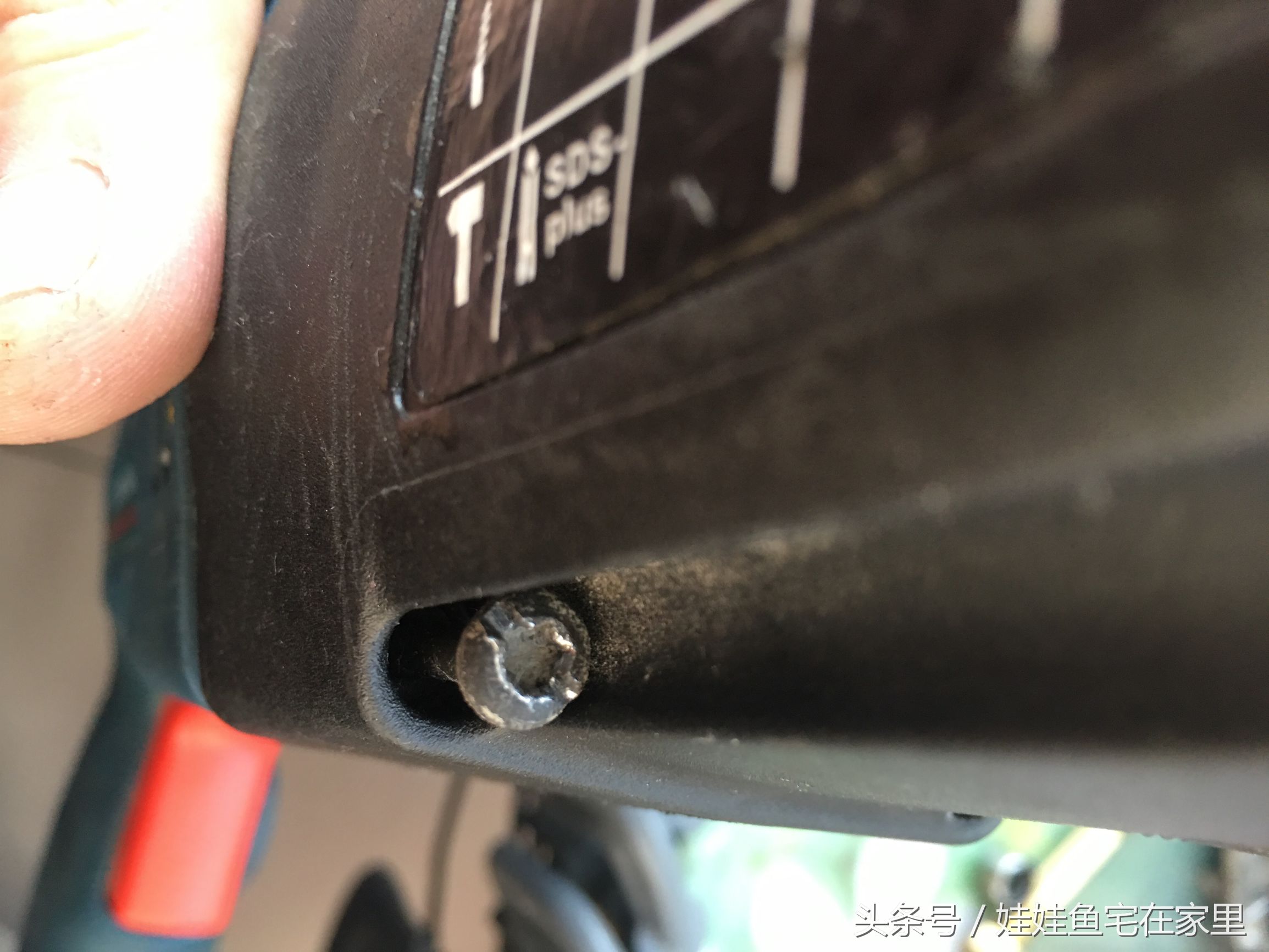 18v博世电锤锂电池组装视频,博世电锤机头维修