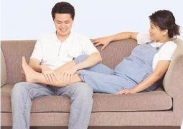孕妇小腿浮肿怎么解决,孕妇小腿浮肿怎么回事