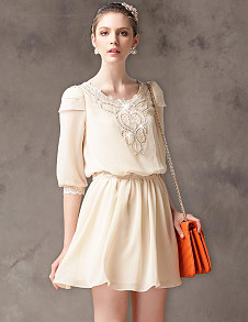 年会穿的太隆重好吗,年会穿什么显得很有钱