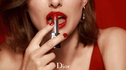 如何保持口红一天到晚不掉色,揭秘口红