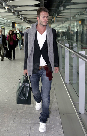 刘德华坠马回港,刘德华坠马回港全程