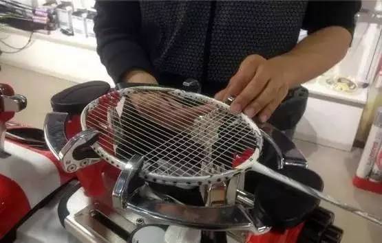 羽毛球拍该怎么保养,羽毛球拍保养的正确方法