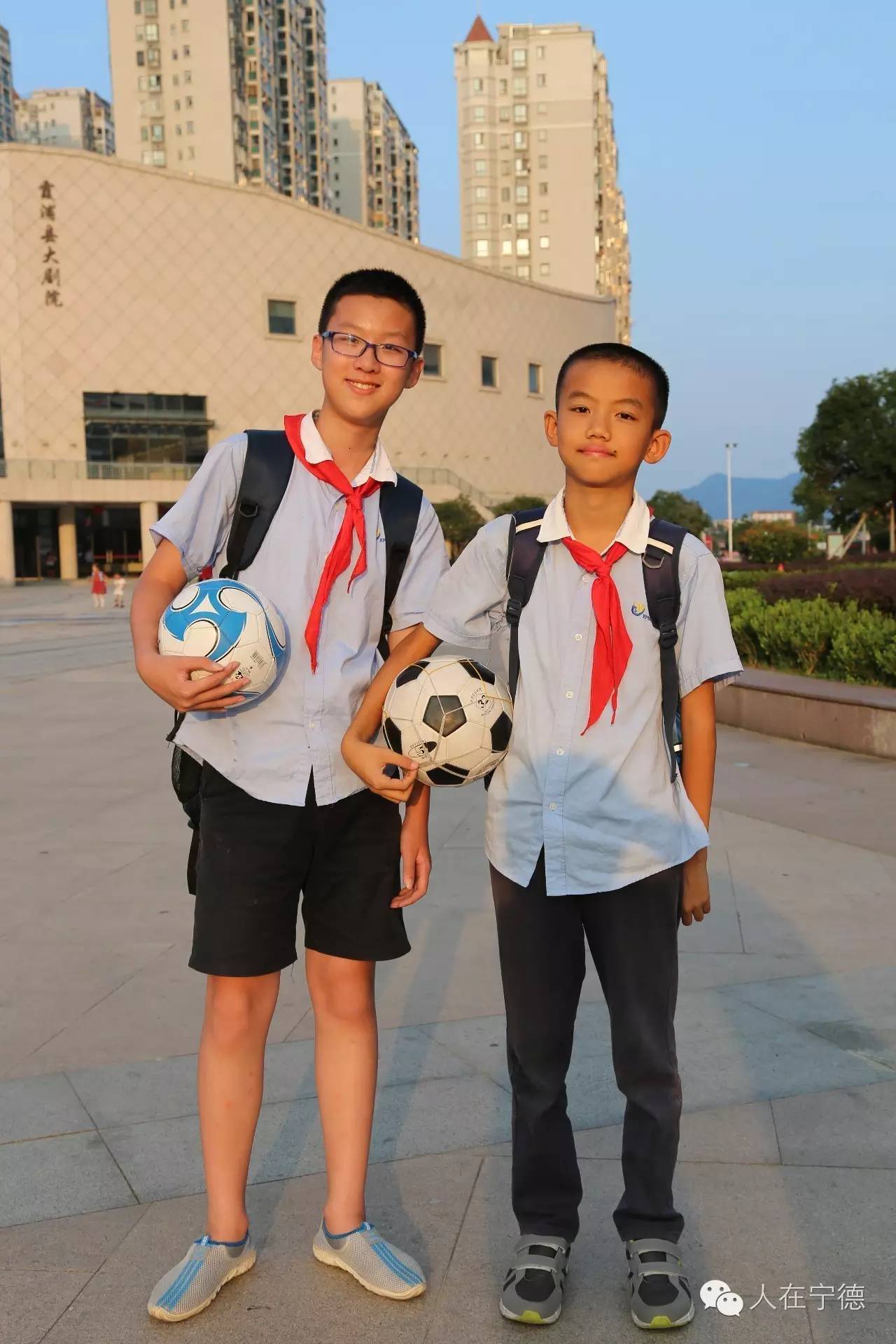 人在宁德｜这个月我们给海边的孩子们买了20个足球