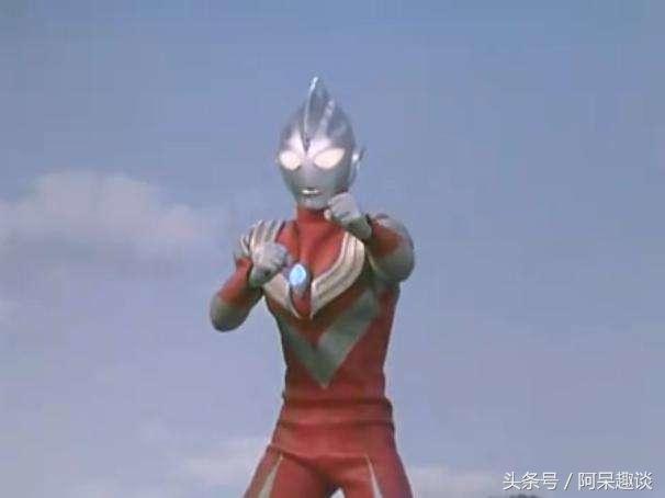 迪迦奥特曼龙卷形态vs爆裂形态,迪迦奥特曼蓝色形态对战无限赛罗