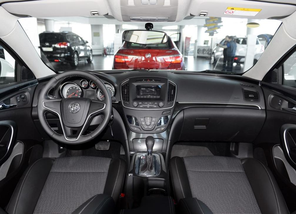 君威做工粗糙车身缝隙大,11款君威和23款做工区别