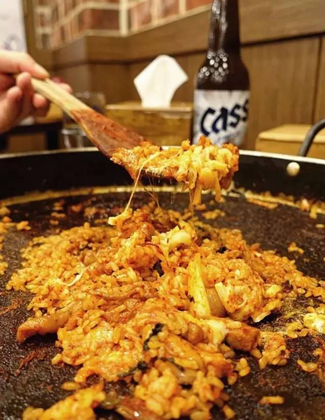 首尔、东京的街头美食每天都在拿钩子勾我，尤其这几家！