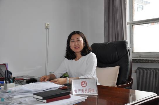 聚焦两会政协委员谈报告,聚焦两会区人大代表热议工作报告